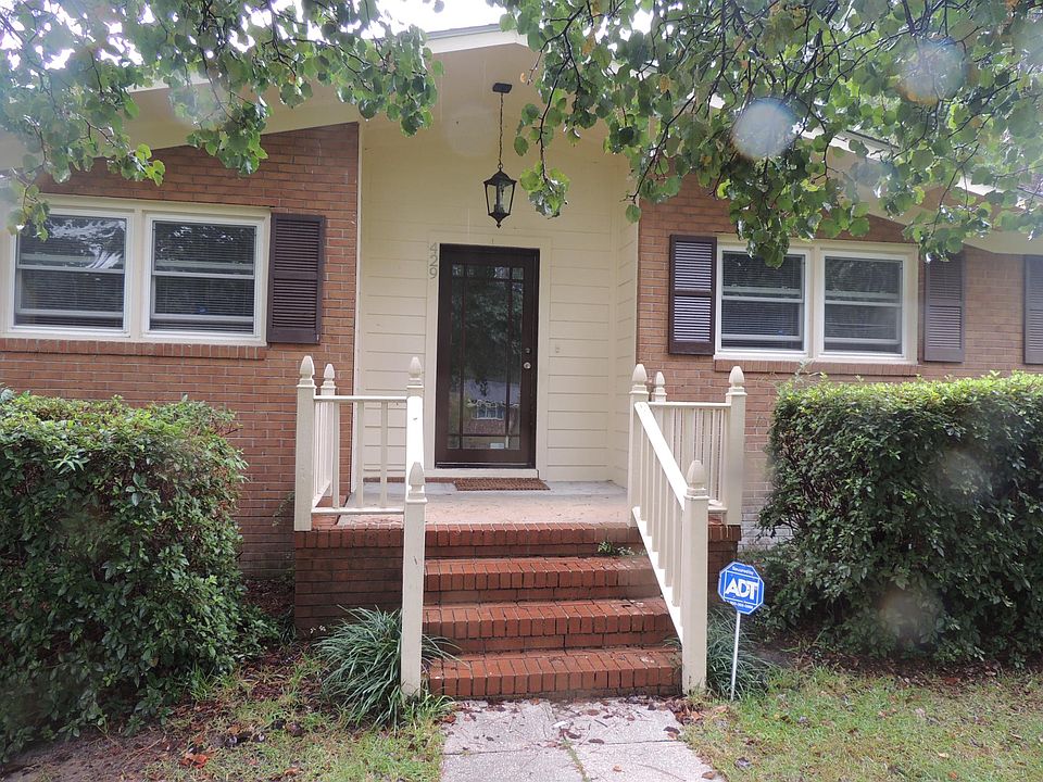 1st image of 429 Clearbrook Dr