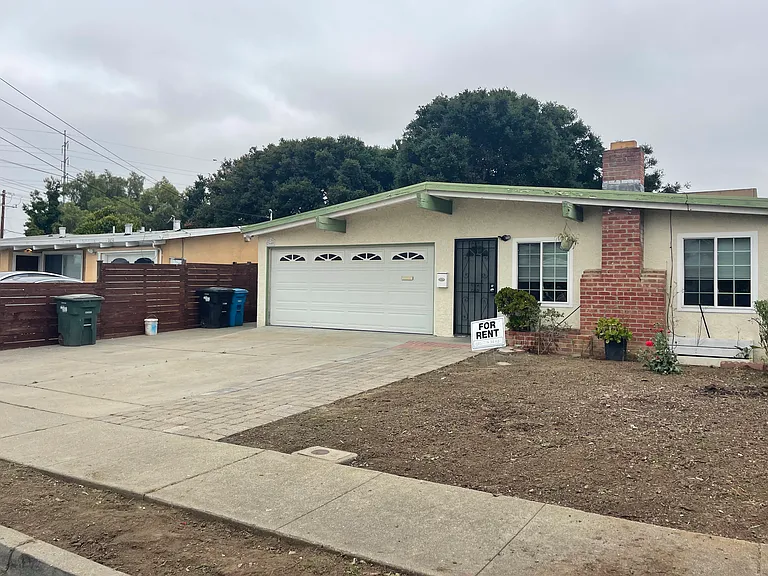 2640 Illinois St — Photo 29