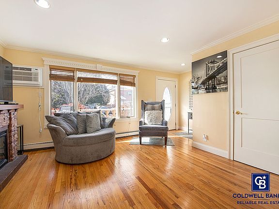 2nd image of 156-47 Emerald St