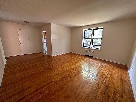 3rd image of 8315 116th St APT 5F