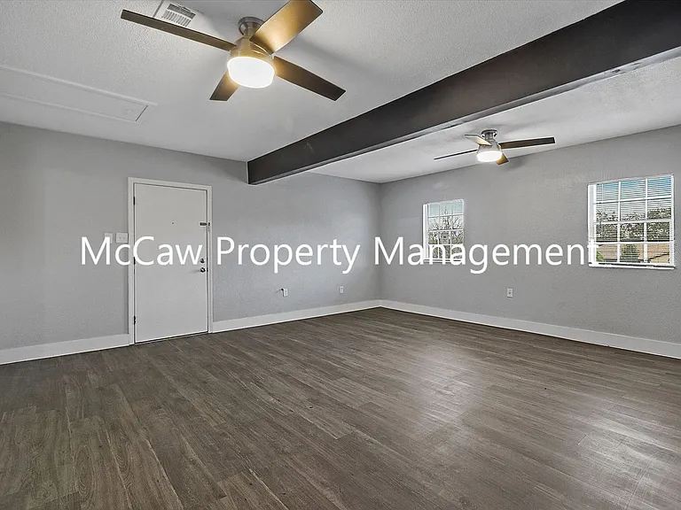 7012 Candlewick Ct — Photo 3