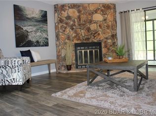 298 Posada Ln, Lake Ozark, MO 65049