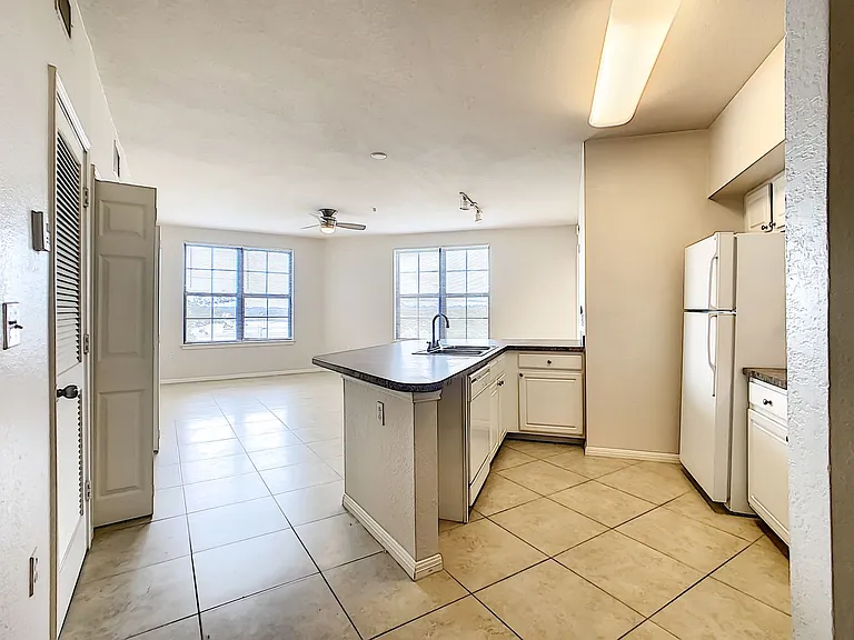 911 N Orange Ave #441 — Photo 31