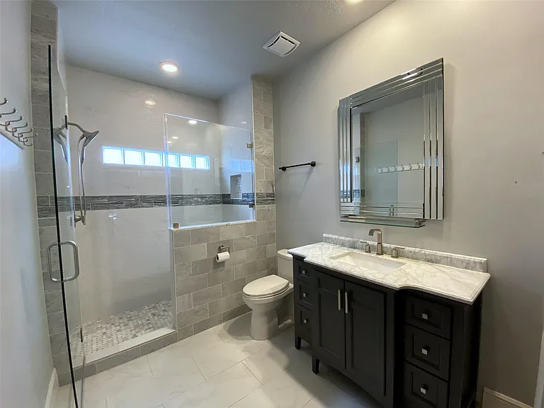 1012 Crocker St — Photo 41