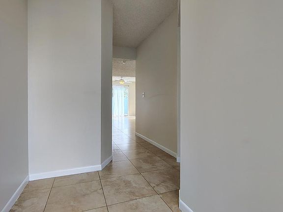 4th image of 6262 Riverwalk Ln Unit 3