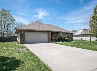 507 S Birchwood St, Strafford, MO 65757