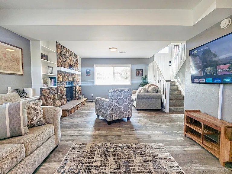 3330 Mirage Dr — Photo 26