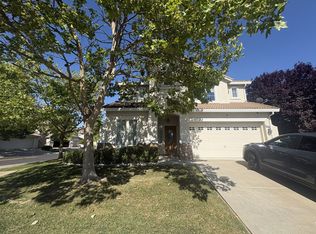 9745 W Taron Dr, Elk Grove, CA 95757