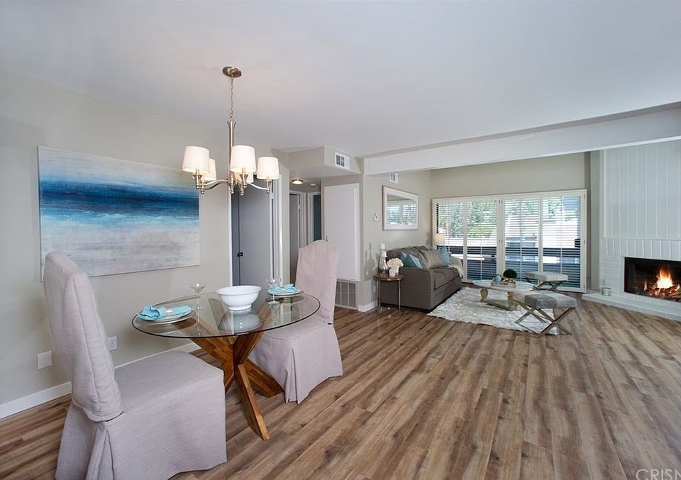 1st image of 5800 Owensmouth Ave APT 85