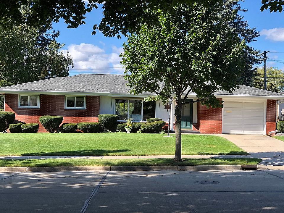  Brick Ranch, 1 Car Garage