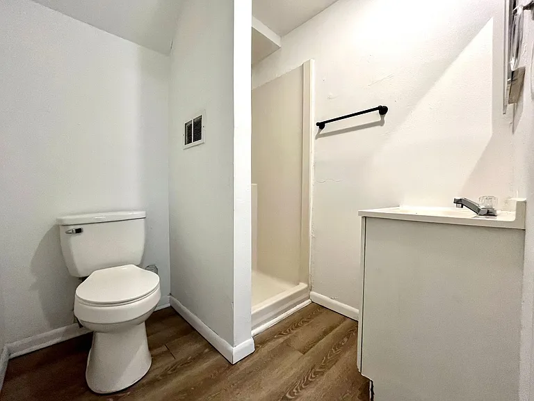 1467 Valley View — Photo 12