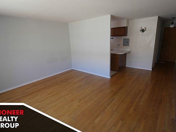 3rd image of 660 W Wrightwood Ave #660509
