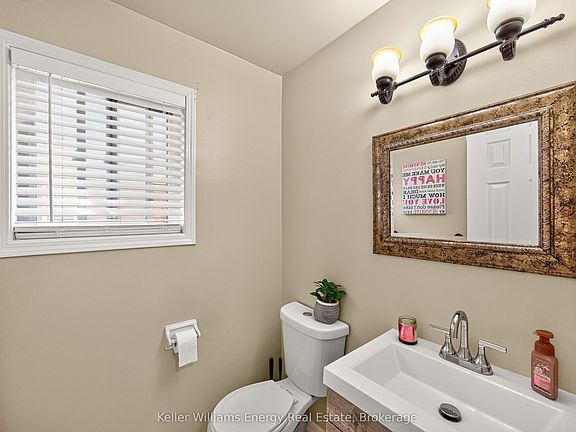 3rd image of 4 Holman Ct
