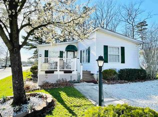 1 Clark Ct, Mays Landing, NJ 08330