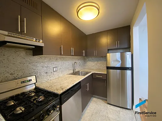 Rented by FirstService Realty (legacy) | media 14