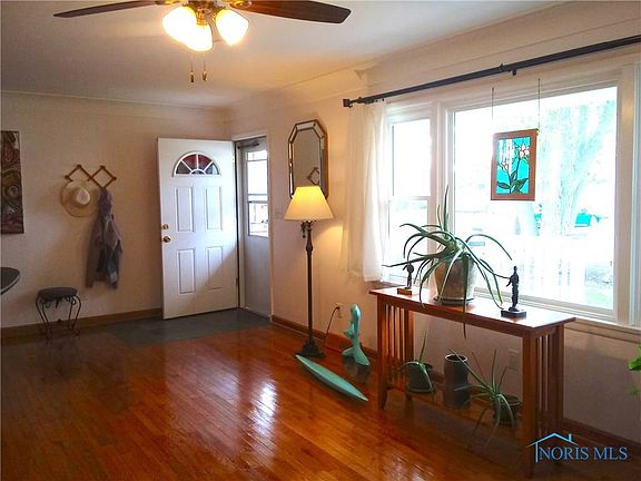 5th image of 311 Sunrise Dr