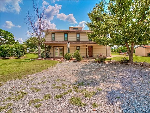 4th image of 3917 Terry Ln NE