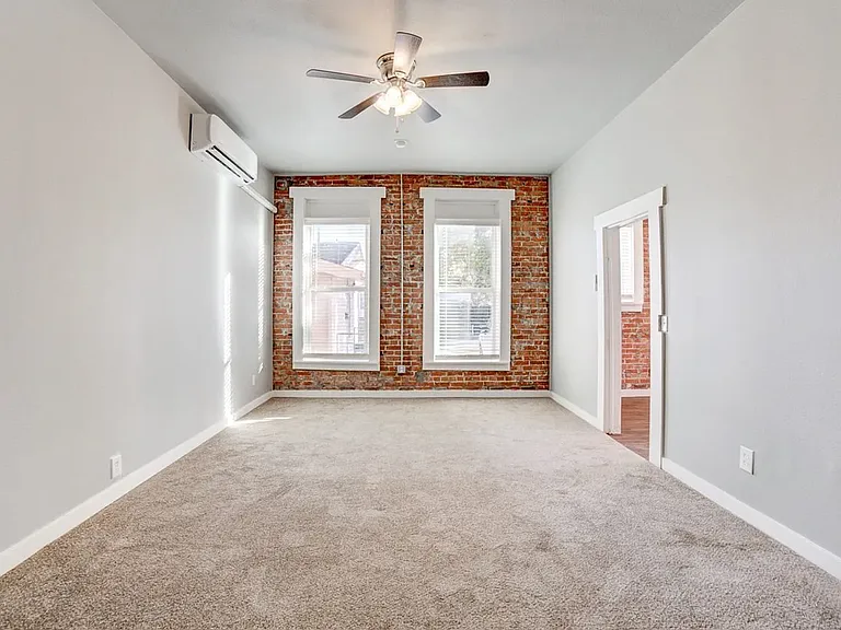 322 S Park St — Photo 12