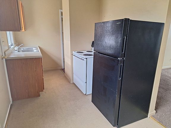 2nd image of 1703 S Glenn St APT 1