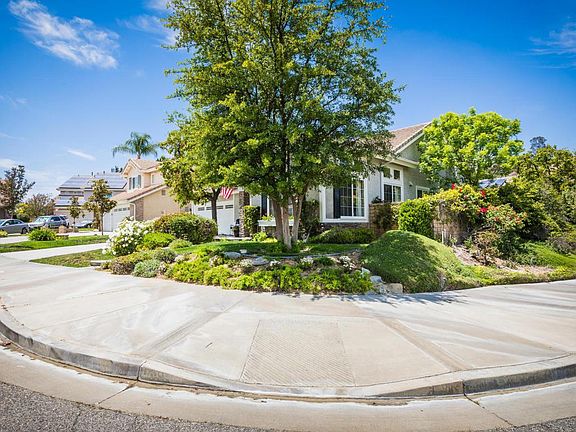 3rd image of 23267 Sherwood Pl