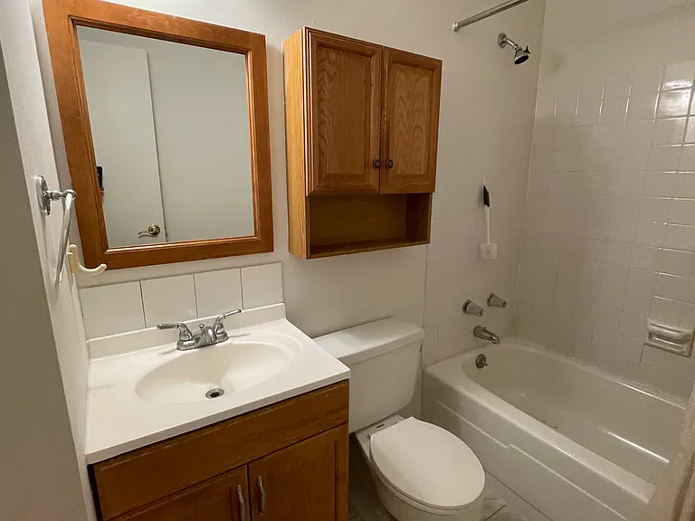 250 Gorge Rd #7H — Photo 21
