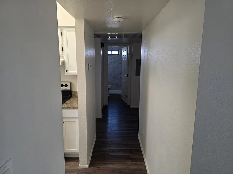 1311 N Gila St #3 — Photo 30