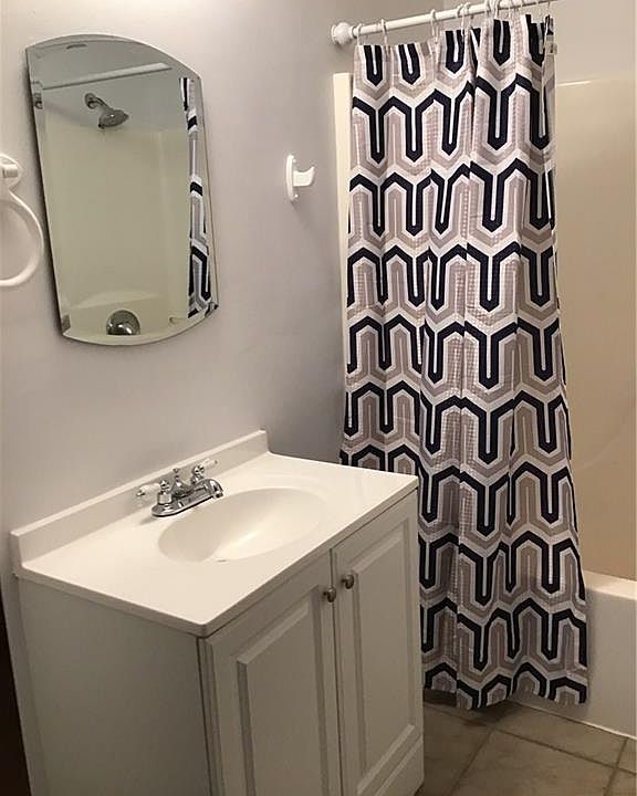 2nd image of 2355 Della Dr