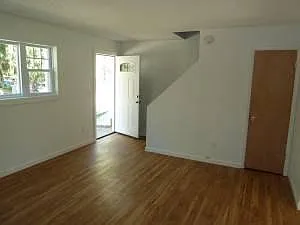 2 bed, 1.5 bath, 1100 sqft, $1,650 — Photo 3
