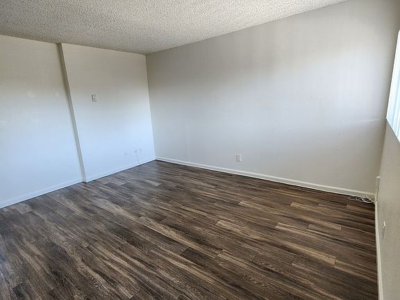 3rd image of 3854-62 Beyer Blvd #58-04