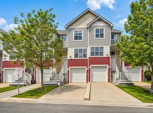120 S Country Village Cpe NE, Calgary, AB T3K5K2