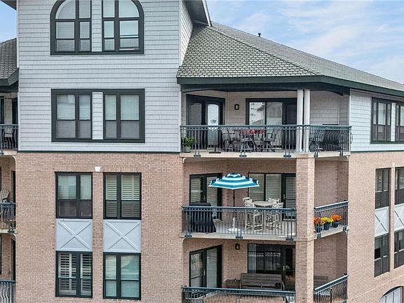 2nd image of 3244 Page Ave APT 204