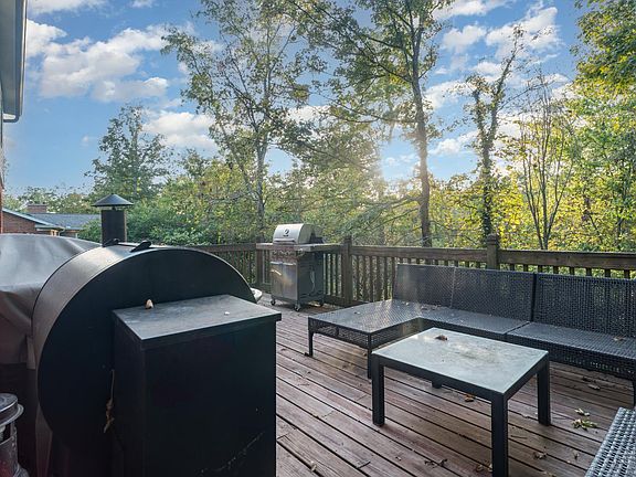 5th image of 1111 Raintree Dr