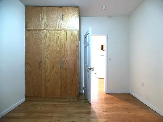 Rented by Sovereign Associates | media 11