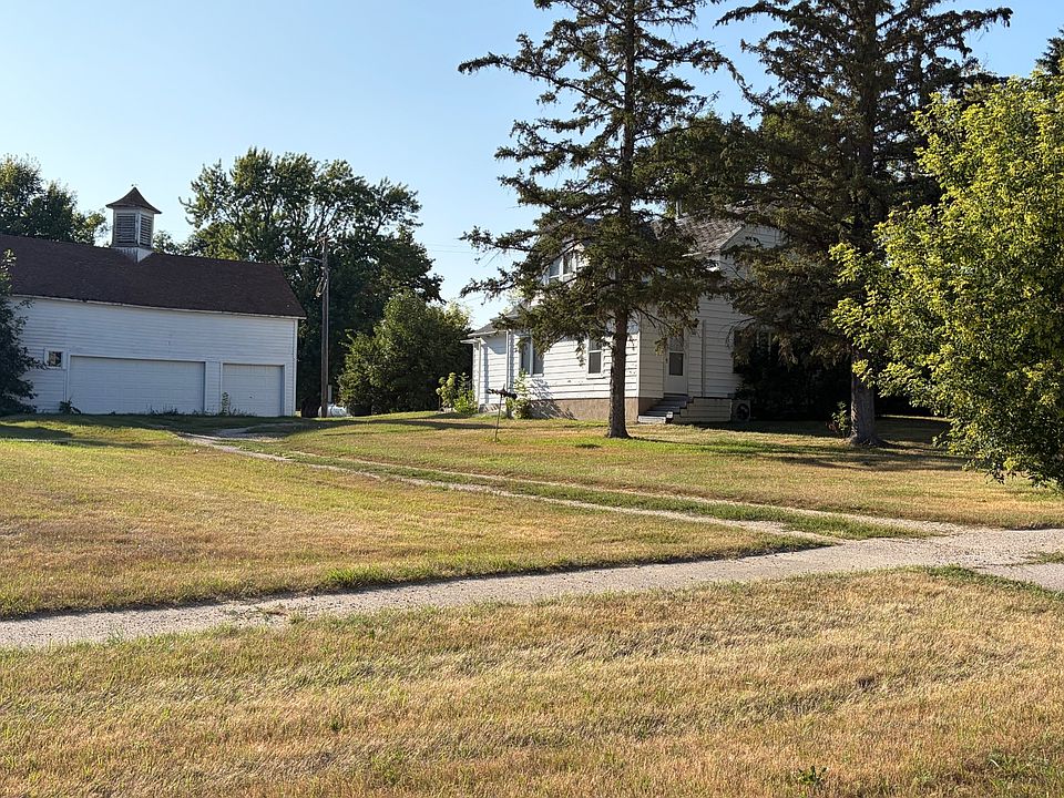 1st image of 313 5th St W
