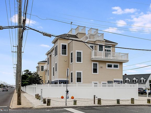 3rd image of 10001 Highland Ave #A