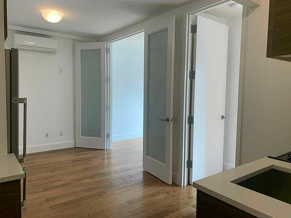 3rd image of 106 Meserole St #2X