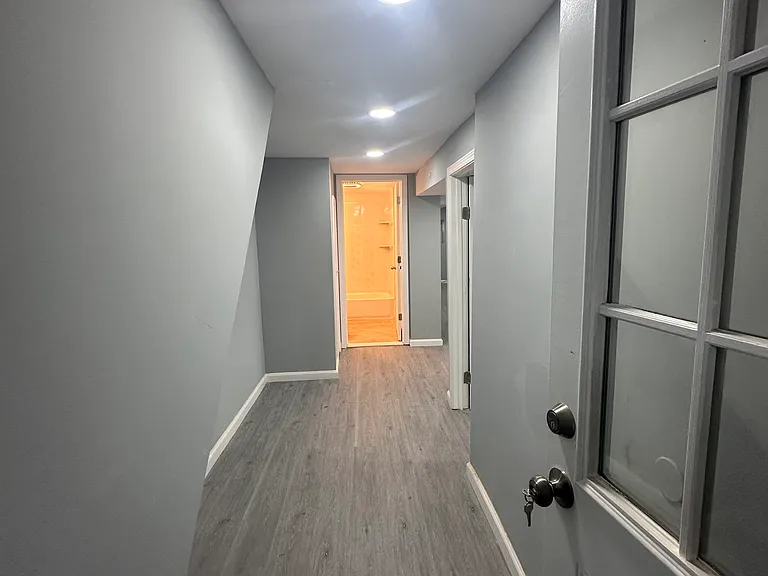 336 Ege Ave #B — Photo 7