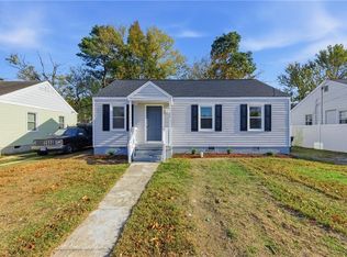 30 Laurel Dr, Hampton, VA 23669