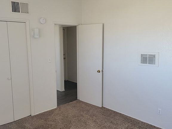 4th image of 380 Taylor Dr #18
