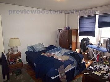 2nd image of 2045 Commonwealth Ave #119