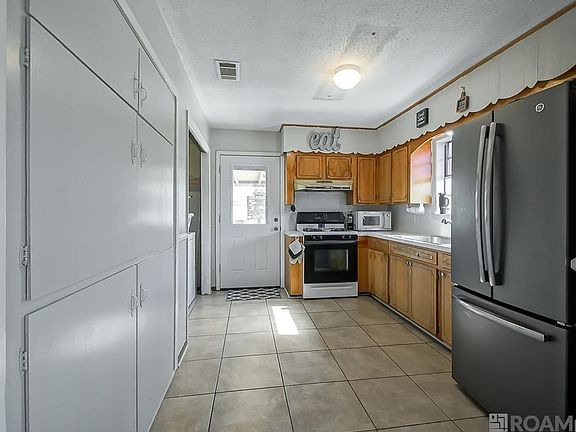 4th image of 8522 Lebeau Rd