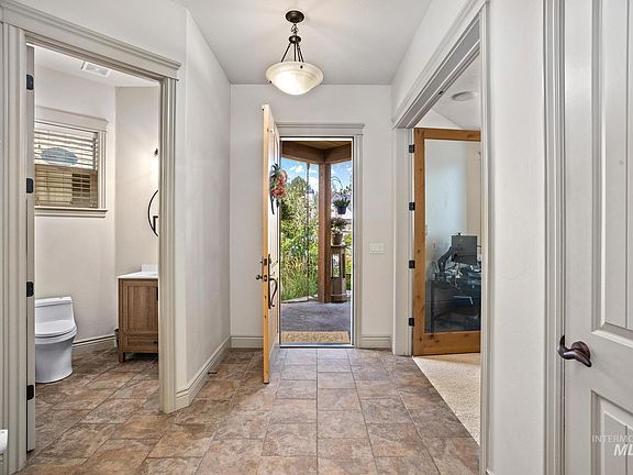 5th image of 1676 S Stream Pointe Ln