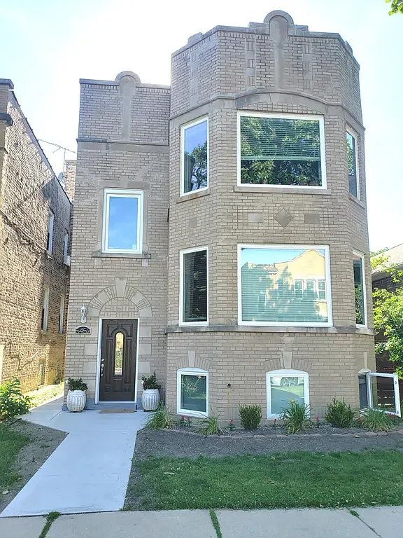 3 bed, 1500 sqft, $2,300 — Photo 1