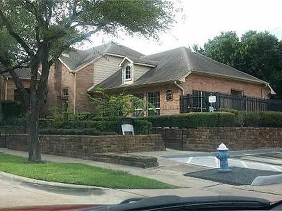 gated complex