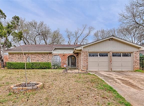 2nd image of 3815 Glenbrook Dr