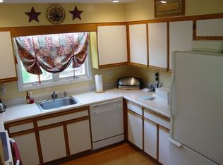 3730 Terrace Hill Dr NE, Cedar Rapids, IA 52402