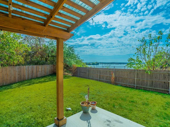 1997 Courtside Dr, Grand Prairie, TX 75051