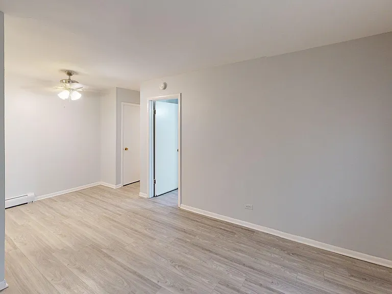 501 Chicago Rd — Photo 7