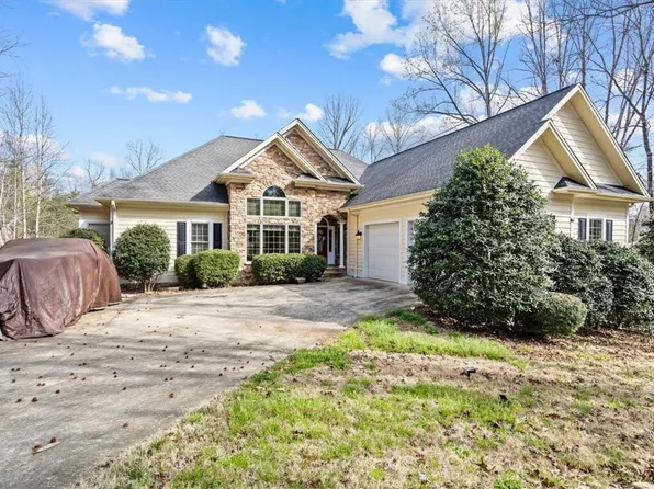 11051 Fairview Church Rd, Seneca, SC 29672