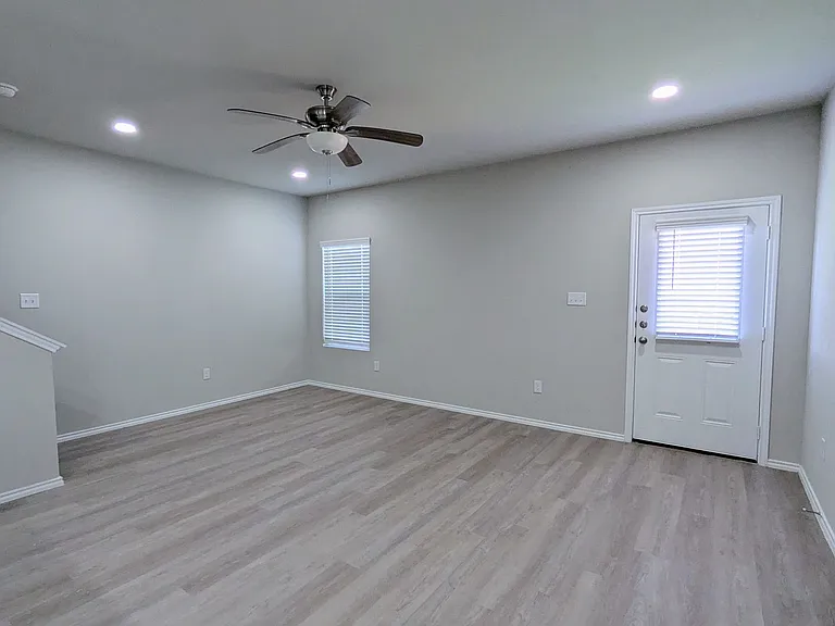 5330 Lisa Point — Photo 4